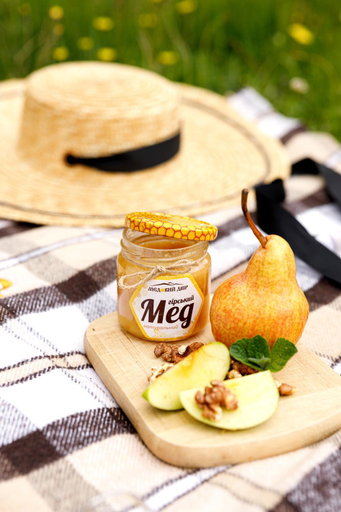 Food & Drinks 4, Медовии двір, Skolivs'kyi