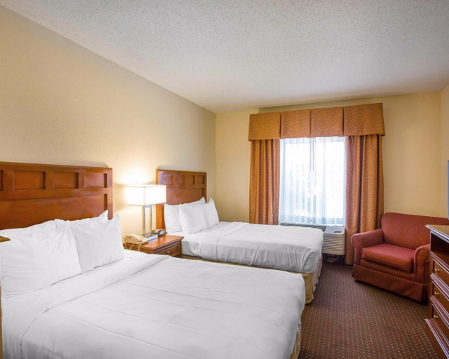 Bedroom 3, Quality Suites Paducah, McCracken