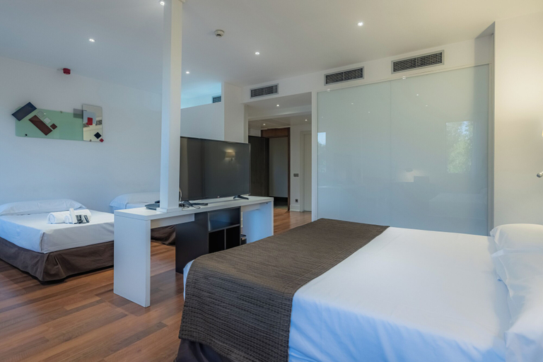 Bedroom 4, Amura Alcobendas Hotel, Madrid