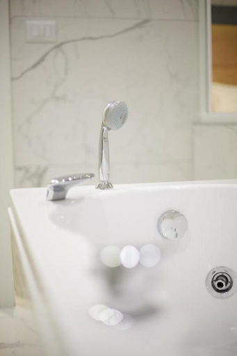 Bathroom 4, Hotel Vila Kalcuni Sarande, Sarandës