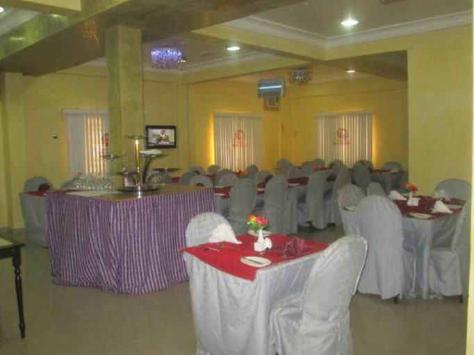 Food & Drinks 4, Elomaz Hotel, Abuja, AbujaMun