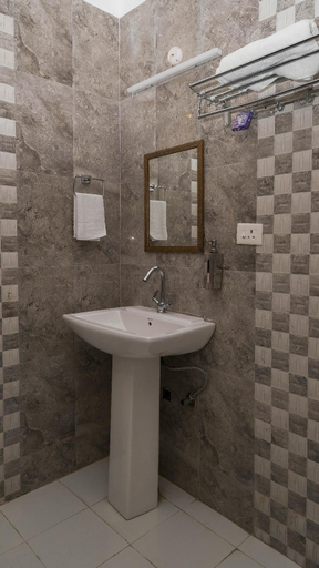 Bathroom 4, The Fawn Cottage, Dehradun