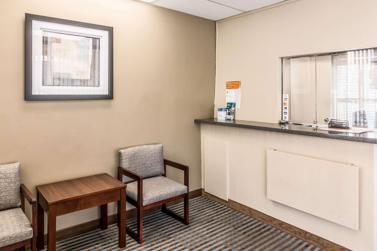 Public Area 2, Rodeway Inn Regalodge, Los Angeles