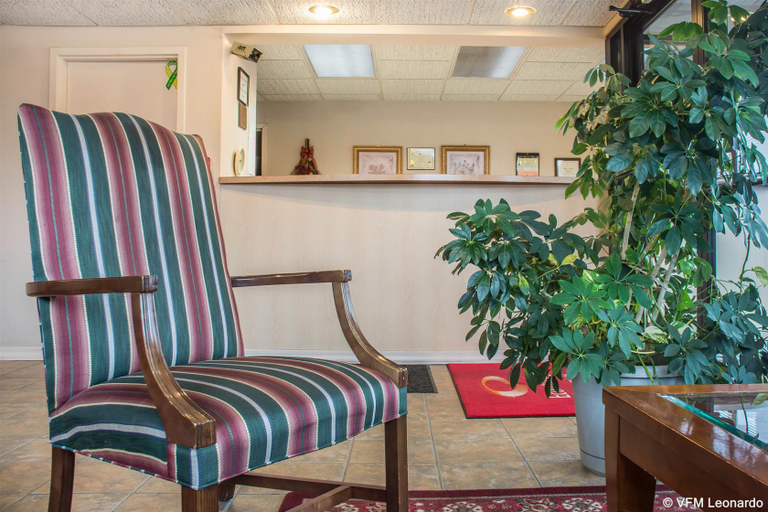 Public Area 3, Econo Lodge Dewitt I-90, Onondaga