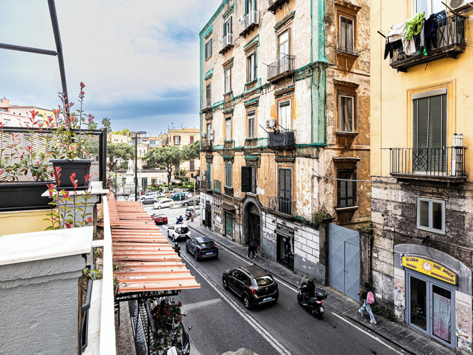 Others 5, Alyde Apartments, Napoli