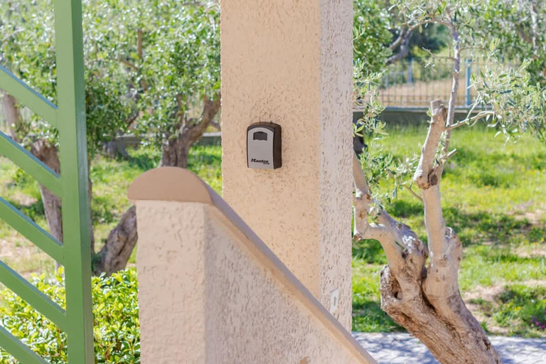 Room 3, Astra Beach Studio 2, Peloponnese