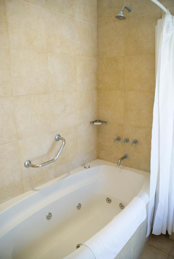 Bathroom 2, Playas Art Hotel, Pinamar