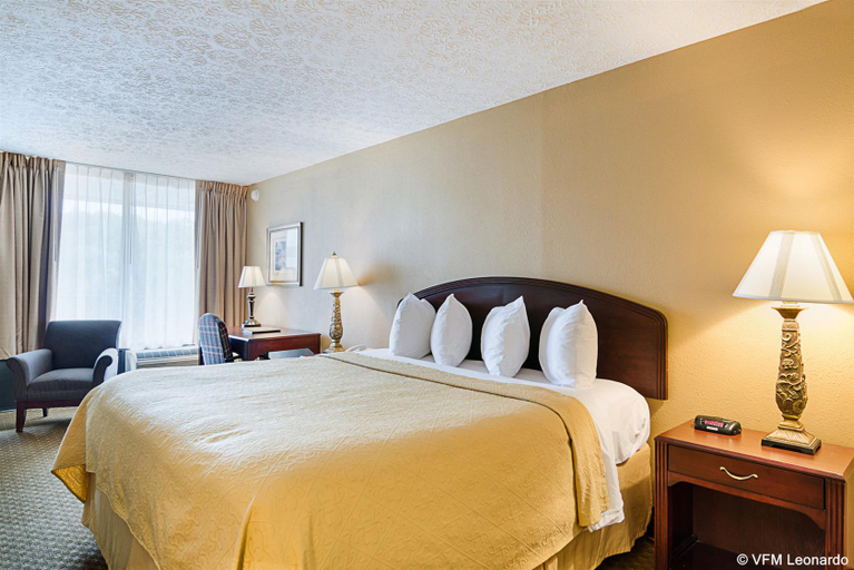 Bedroom 1, Quality Inn, Greenbrier