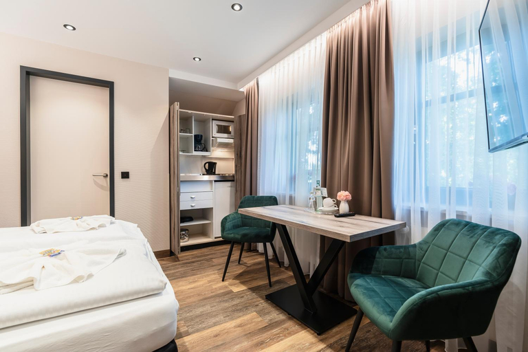 Bedroom 3, Hotel Demas Garni, München