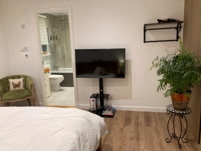 Bedroom 2, Clashmore Wood, Highland