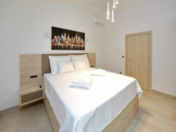 Others 3, Villa in Starigrad with heated pool, Starigrad