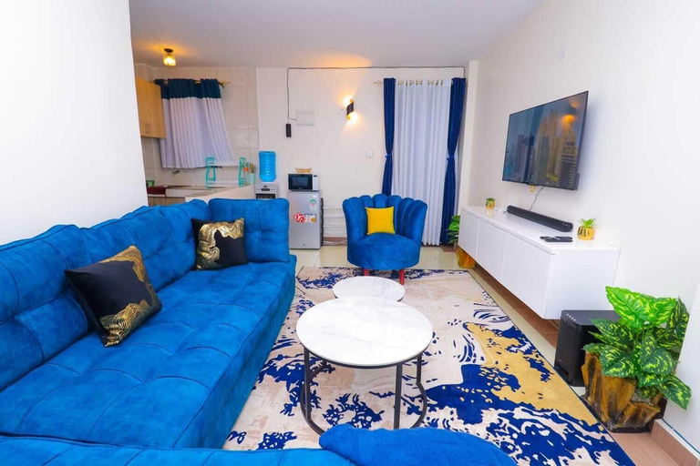 Others 5, White House, Starehe