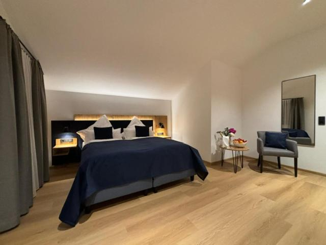 Bedroom, Hotel Restaurant Hafenwirt, Traunstein