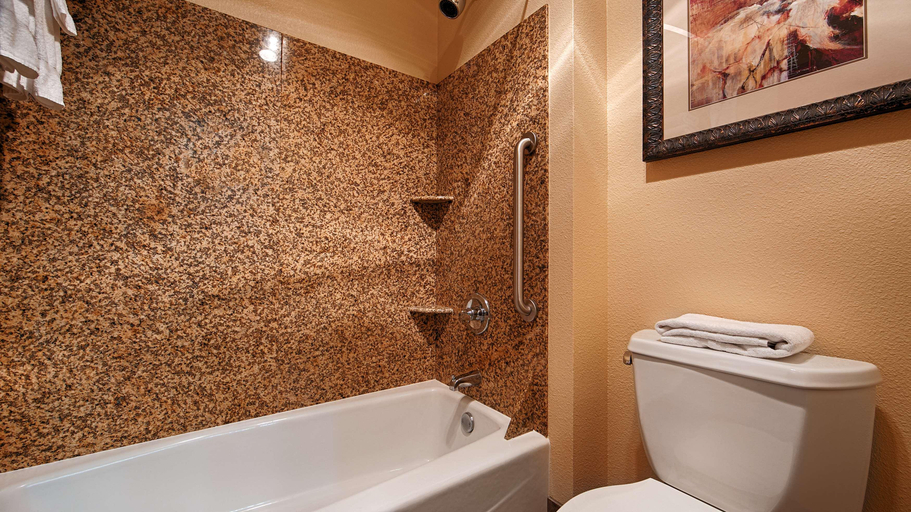 Bathroom 4, Lloyd Hotel Astoria Bayfront, Ascend Hotel Collect, Clatsop