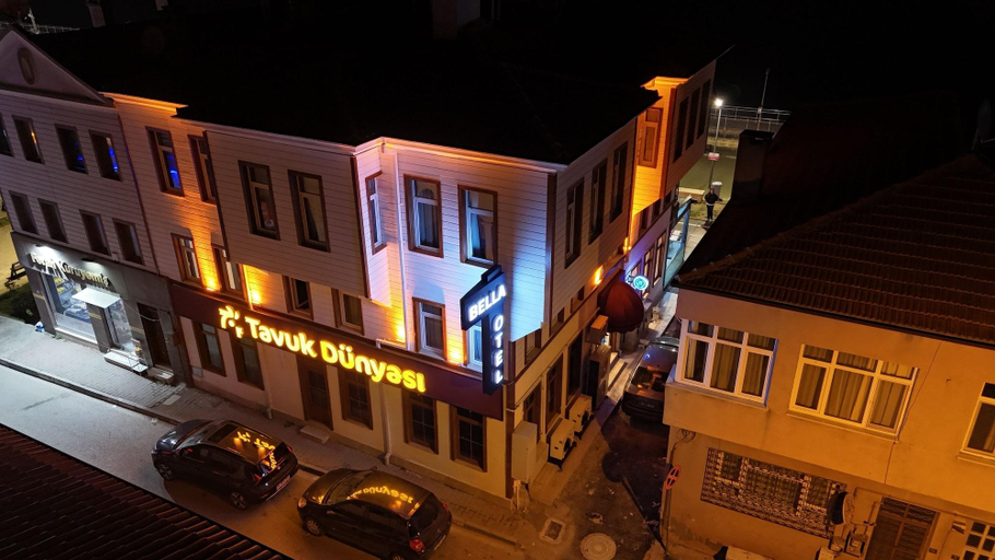 Exterior & Views