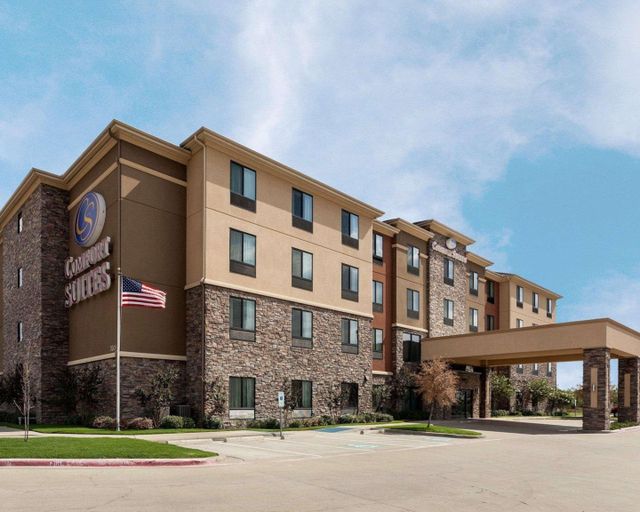Exterior & Views 2, Comfort Suites Greenville, Hunt