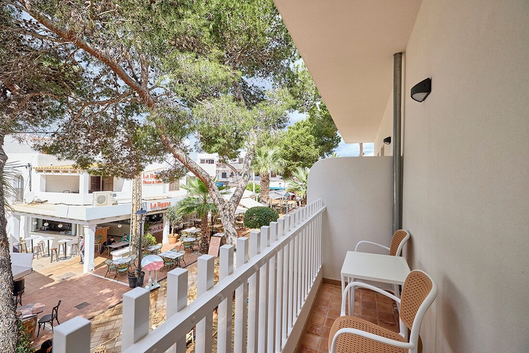 Others 5, INNER Hostal Es Molí, Baleares