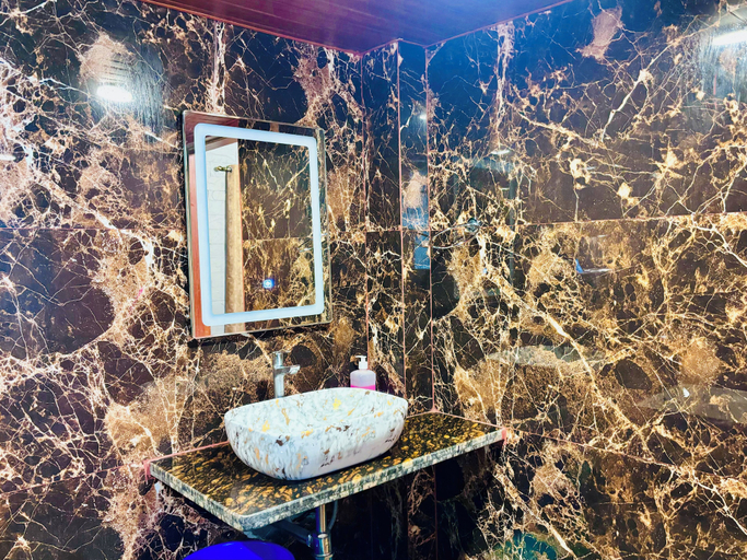 Bathroom 5, Bailey's Castle Villa, Pune