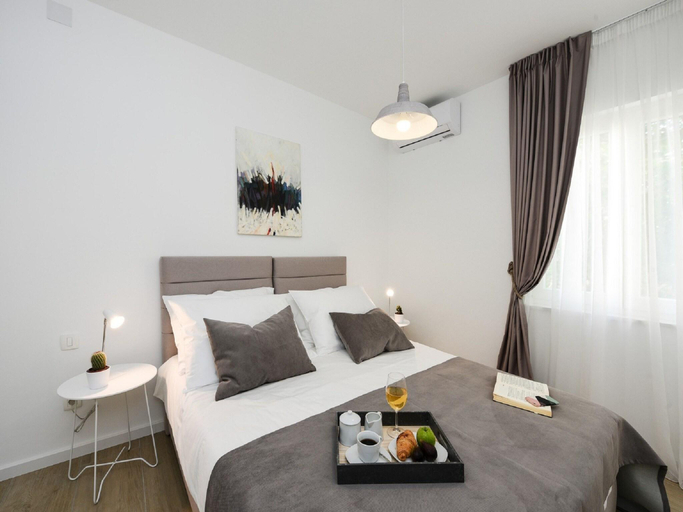 Bedroom 2, Villa in Nin with Stunning Sea Views, Nin