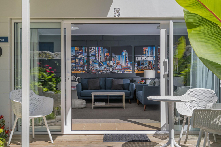Food & Drinks, Oceans 88 Whitianga Coastal Accommodation Suites, Thames-Coromandel