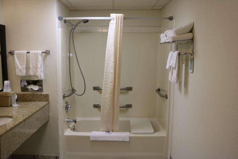 Bathroom 4, Best Western Milton Inn, Union