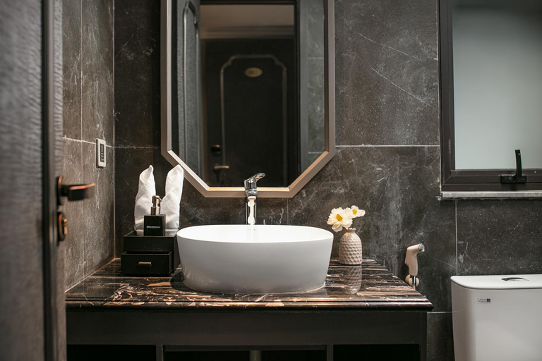 Bathroom 3, Hanoi L'Heritage Hotel, Hoàn Kiếm