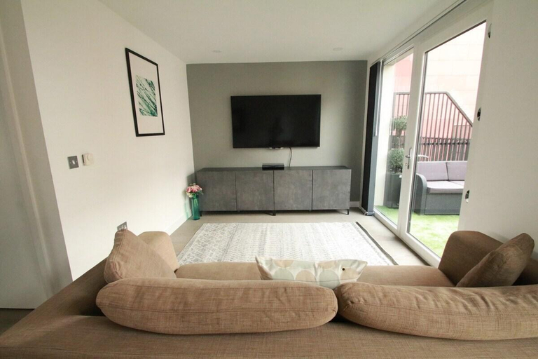 Bedroom 2, FT6 Aldgate Apartments, London