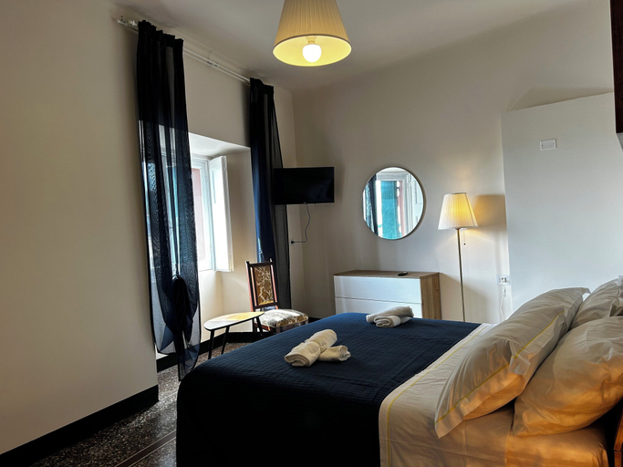 Bedroom 3, Genova Antica, Genova