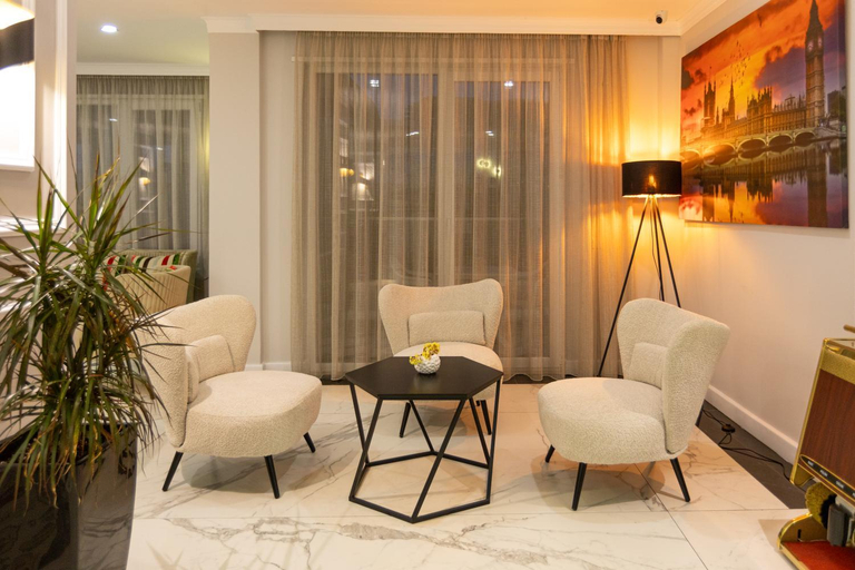 Public Area 3, Hotel Britania, Vlorës