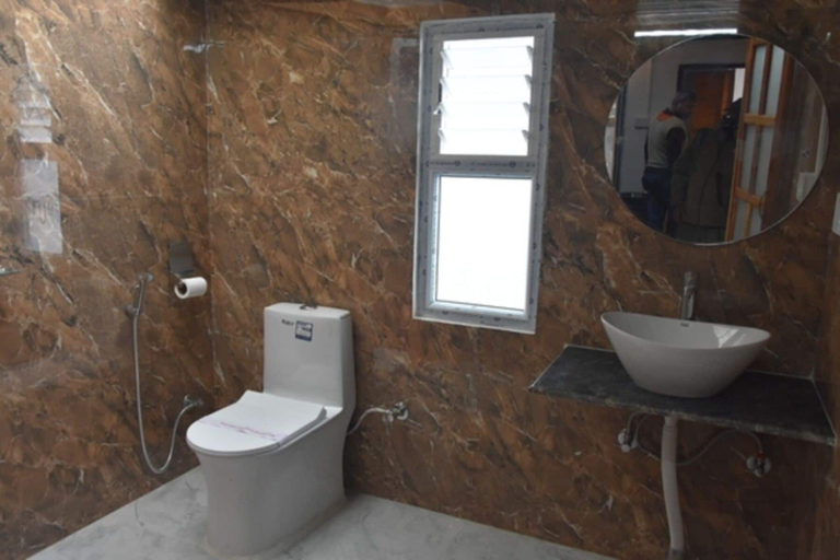Bathroom 4, Pagoda Heritage, Darjiling