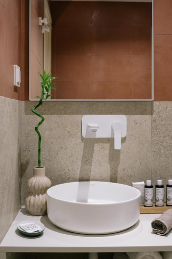 Bathroom 3, Limeria studios & maisonettes, Epirus