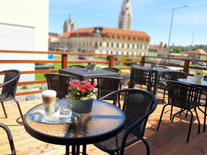 Food & Drinks 5, Hotel Pelikan, Lucenec