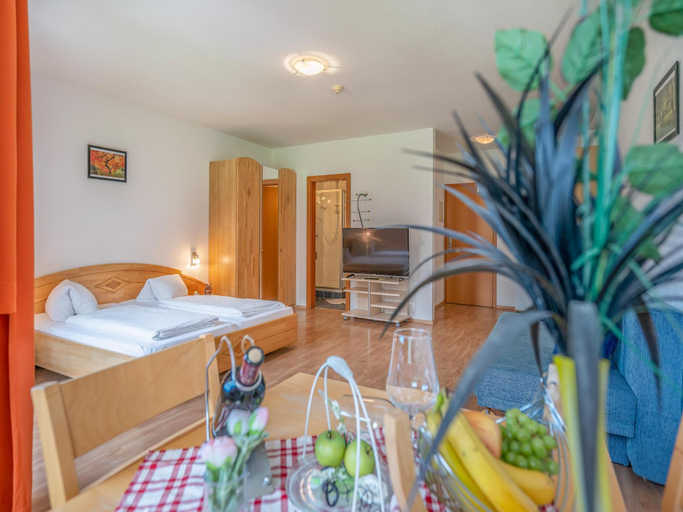 Bedroom 2, Apartment in Neustift near Ski Lift, Innsbruck Land