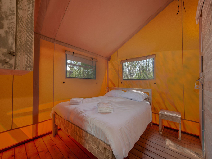 Bedroom, Woodland Glamping Getaway, Borger-Odoorn