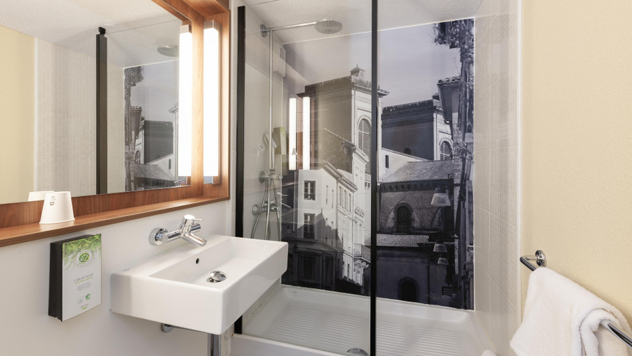 Bathroom 4, Campanile NATURE - Mont de Marsan, Landes