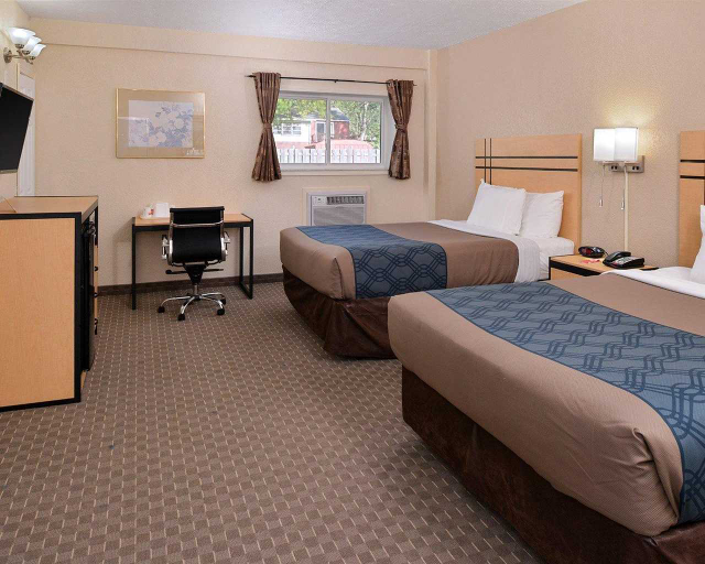 Public Area 2, Econo Lodge Rochester I-90 & I-390, Monroe