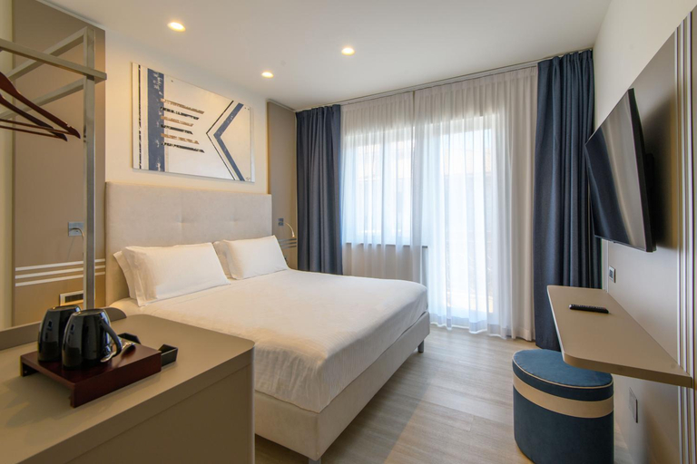 Bedroom 2, Hotel Sasso, Imperia