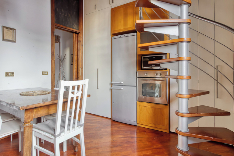 Others 4, Inviting flat near the city centre, Milano