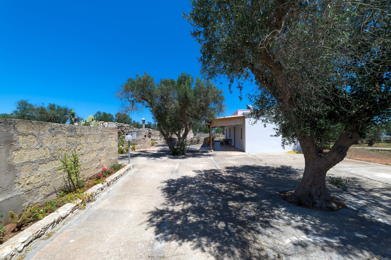 Room 3, Villetta Paduli - Immersa nel Verde con Vista Mare e Giardino Privato, Lecce