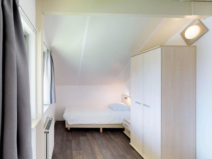 Others 5, Villa by the Waterfront in the Netherlands, Noord-Beveland