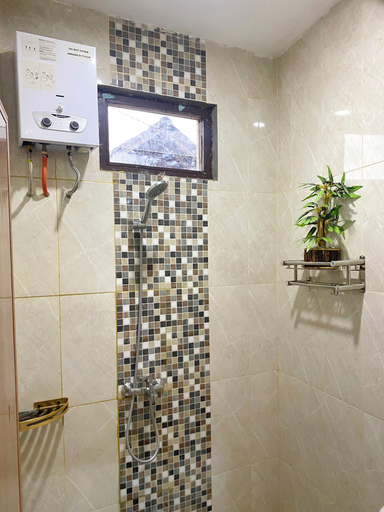 Bathroom 11