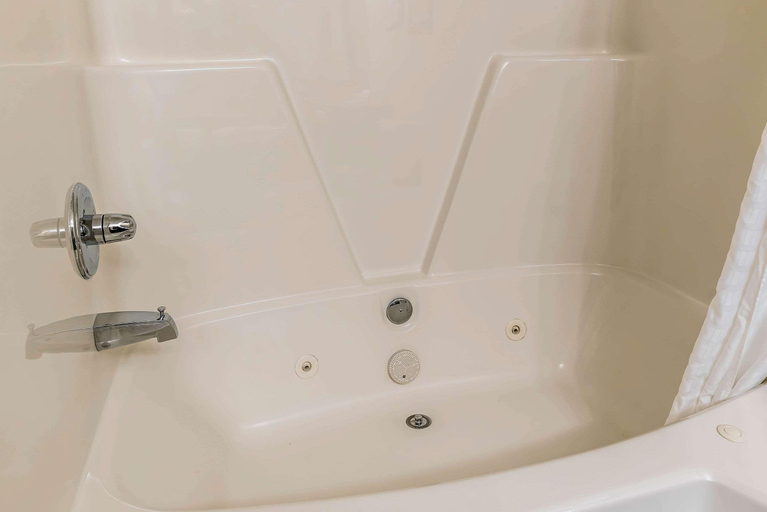 Bathroom 4, Comfort Suites Springfield - OH, Clark