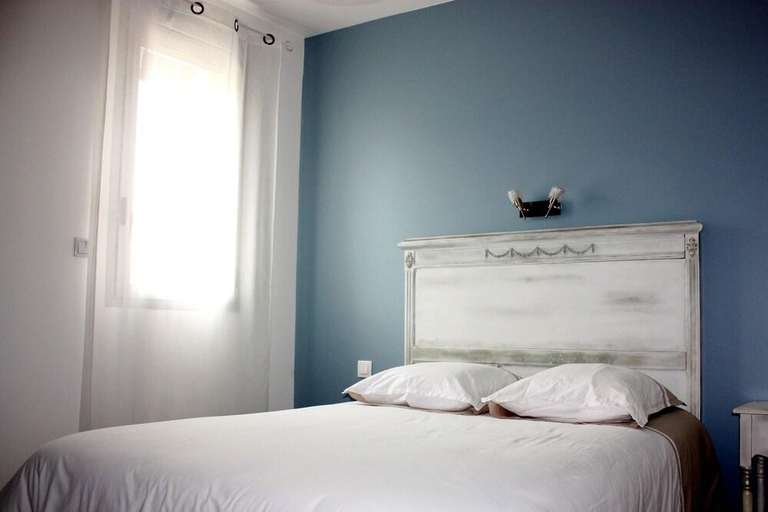 Bedroom, Hotel le midi, Tarn-et-Garonne