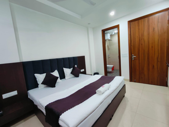 Bedroom 1, Hotel Starline Regidancy, Delhi