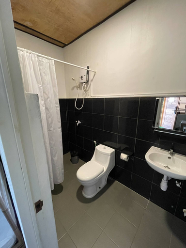 Bathroom 5, Ecostay, Panglao