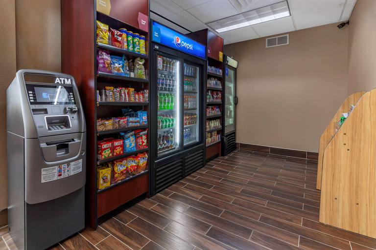 Food & Drinks 5, Comfort Suites Delavan - Lake Geneva Area, Walworth