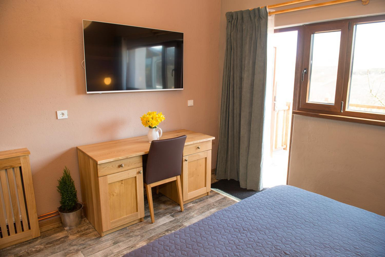Bedroom 3, Reichau Transilvania, Sebes