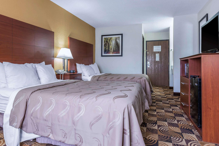 Bedroom 3, Quality Inn Sycamore - DeKalb, De Kalb