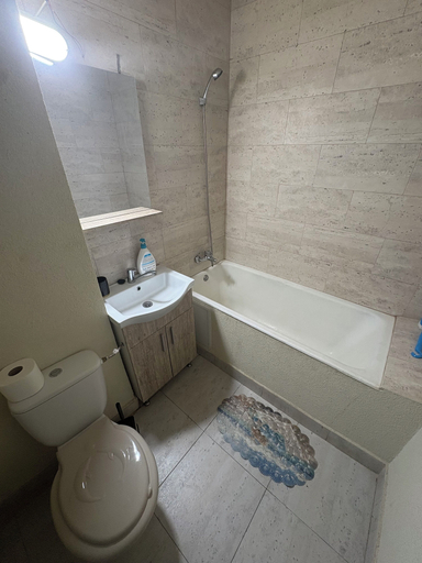Bathroom 4, Garsoniera Lujerului Militari, Municipiul Bucuresti
