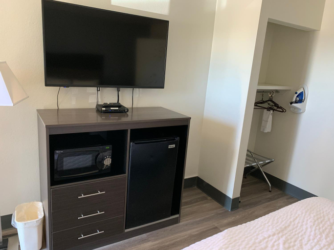 Bedroom 3, Ramada by Wyndham North Platte, Lincoln